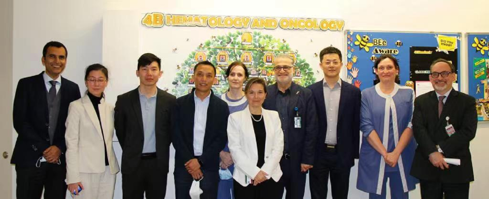 威九国际基因团队及华大海外团队到访卡塔尔西德拉医学.png